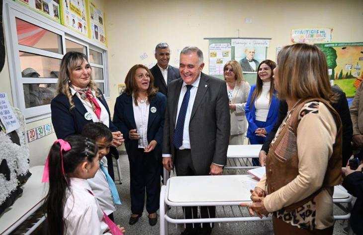 Jaldo anunció que el bono de $100.000 alcanzará también a docentes privados y a policías retirados