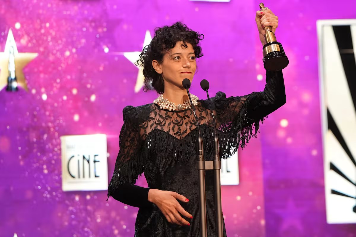 La historia de Belén llegó a los Martín Fierro y Camila Plaate emocionó a todos