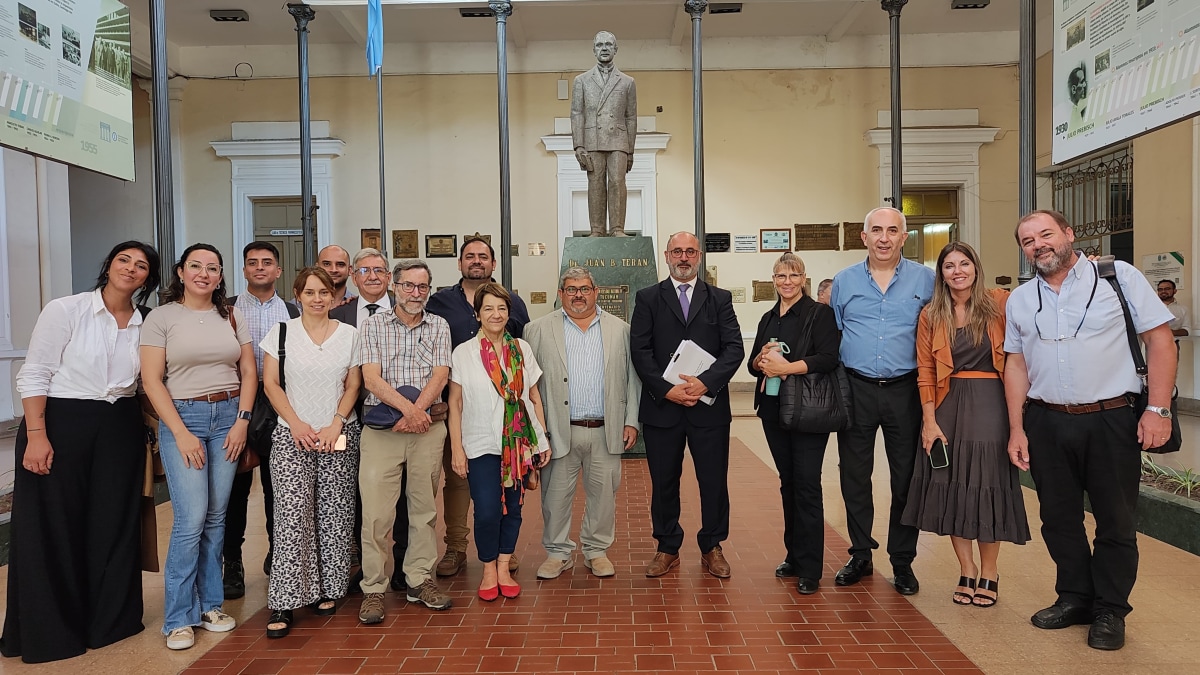 sat unt e cadillal (1).jpg sat unt e cadillal (1).jpg