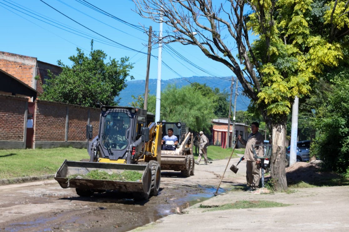  B° Elena White: avanzan con obras de pavimento y gas para mejorar la calidad de vida de más de 1.700 familias