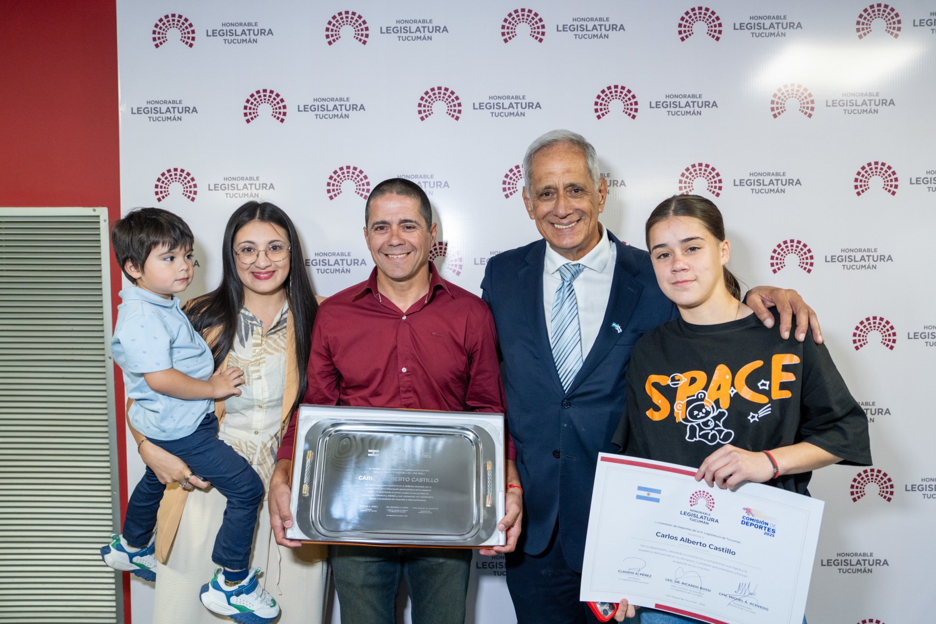 Más de 200 deportistas tucumanos fueron reconocidos en la Legislatura