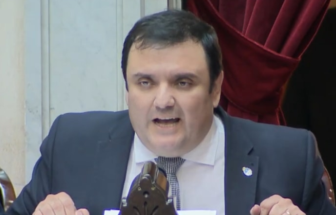 "Este sí es el camino y no la gran mentira del Estado presente impuesta por el kirchnerismo": Huesen defendió el Presupuesto como un "grito de libertad"