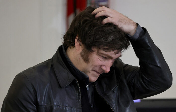 El fin de la "luna de miel": La confianza del consumidor cayó en diciembre y se interrumpe la racha positiva del Gobierno