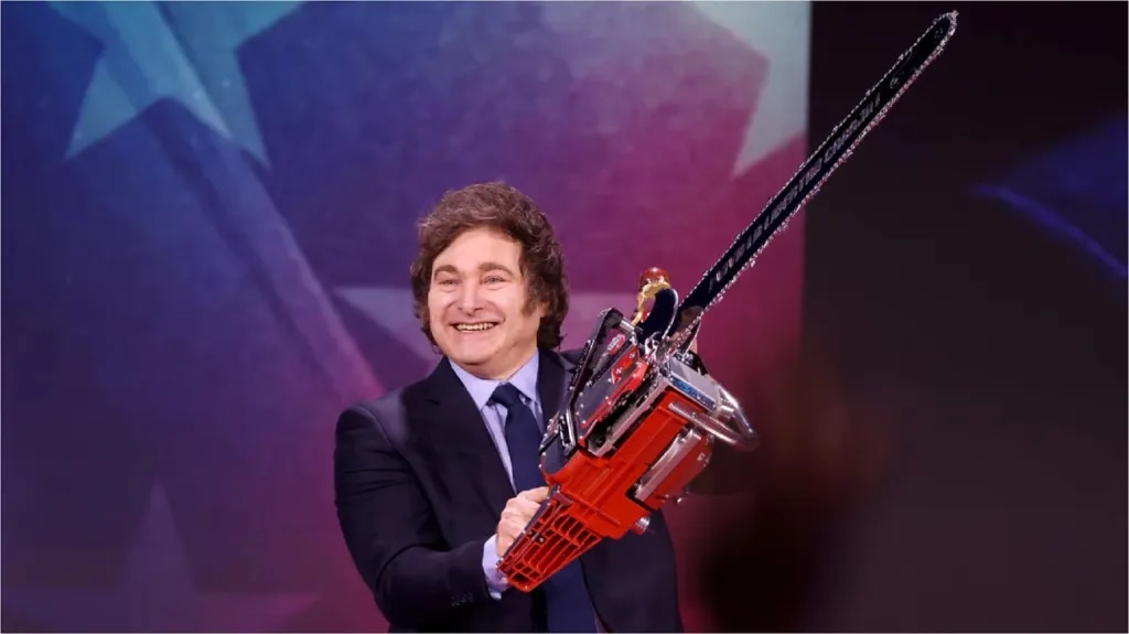 La "motosierra" de Milei cautiva al mundo: Argentina se posiciona como el segundo mejor país del año para "The Economist"