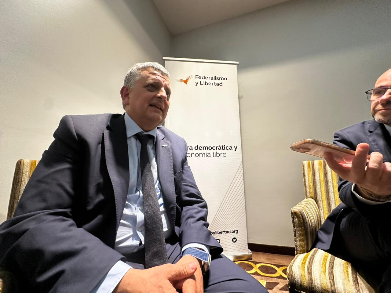 "No es intención de YPF romper el mercado de los biocombustibles"