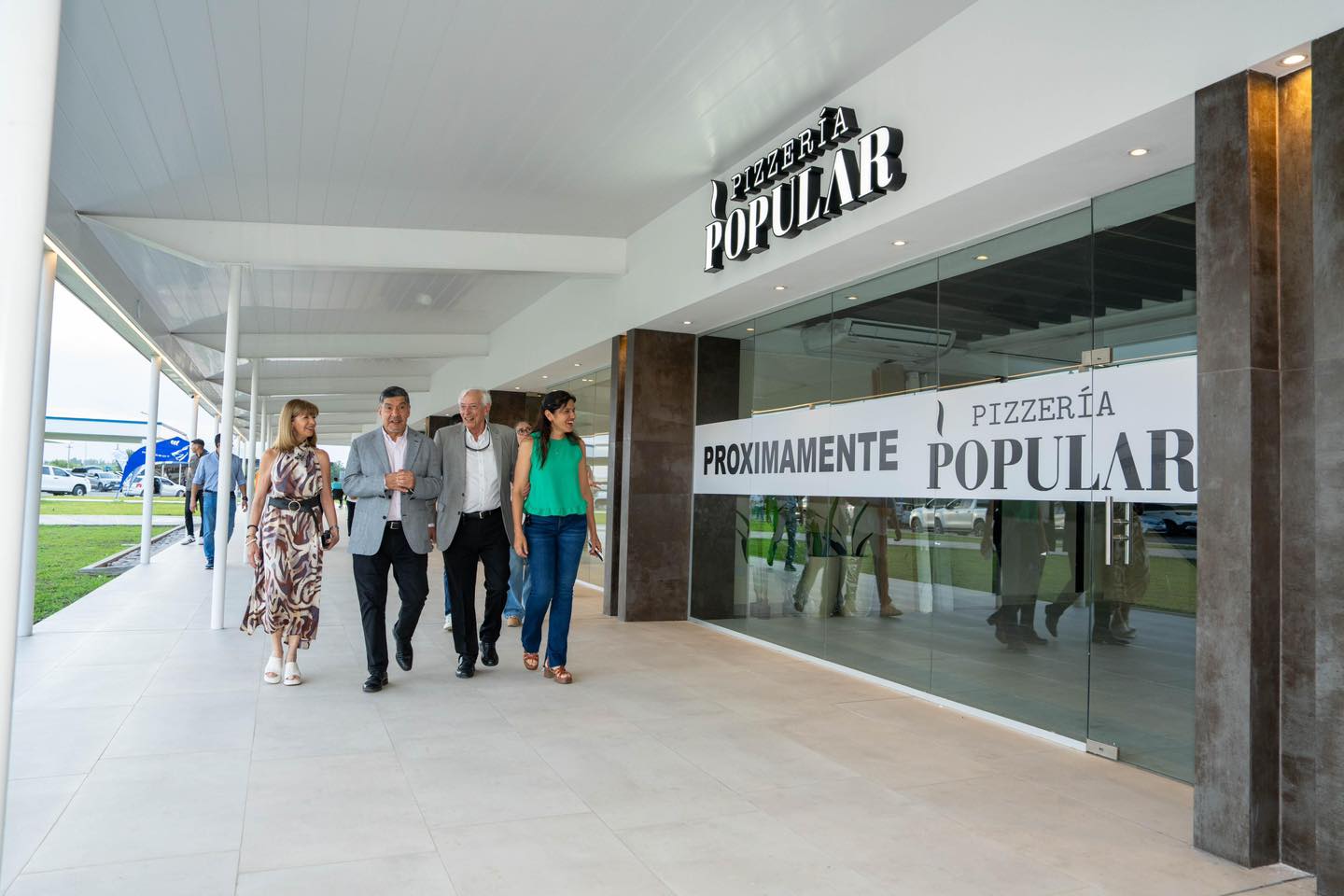 Inauguraron en Famaillá un nuevo centro comercial a cielo abierto y el primer YPF Full Stand Alone del norte argentino