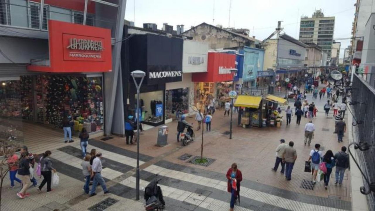 El consumo de los hogares se desaceleró en la segunda mitad del año y volvió la cautela en las compras