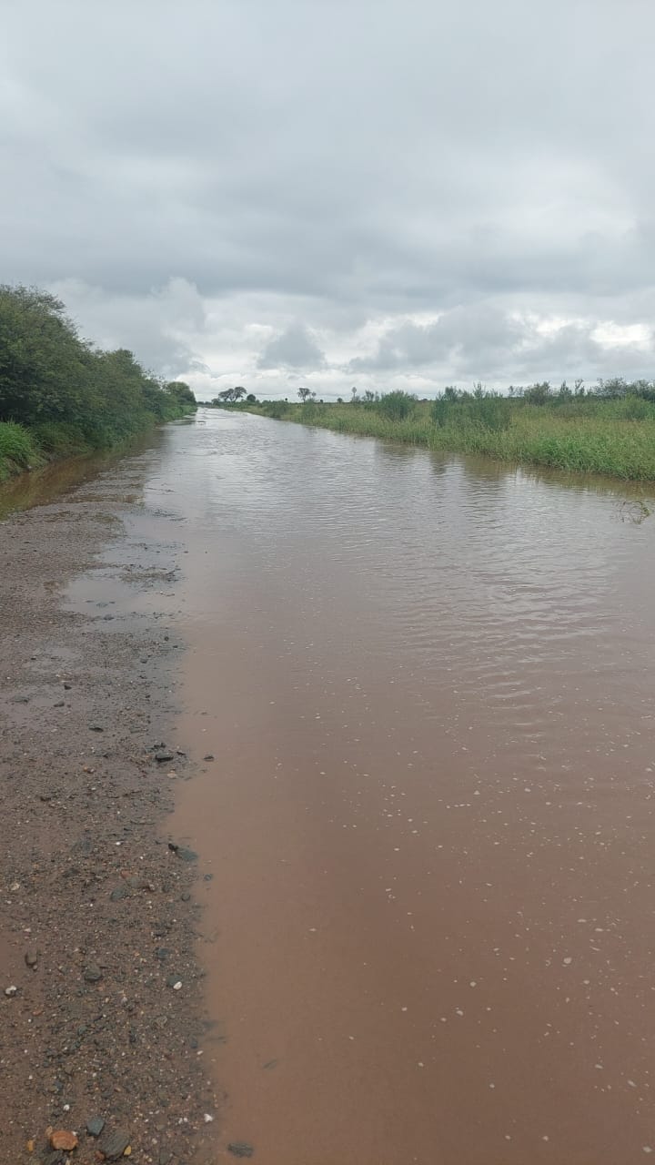 Alerta vial: corte total en la Ruta 34 por acumulación de agua entre Piedrabuena y Garmendia