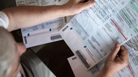 El Gobierno fijó las pautas para los aumentos de luz y gas desde enero de 2026