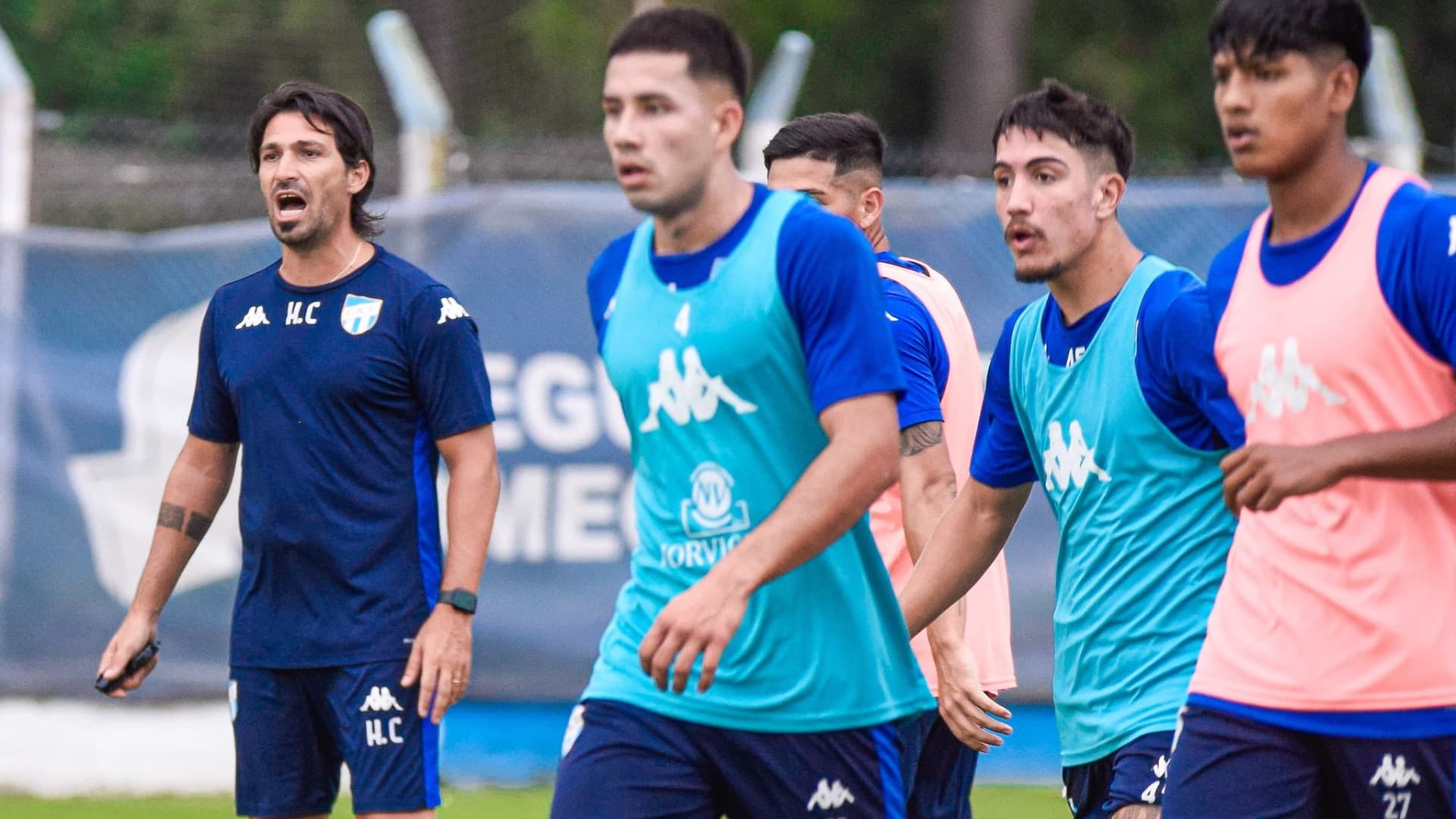 “Leandro Díaz quiere revertir lo que pasó y dar todo por el club”: la confirmación de Hugo Colace 
