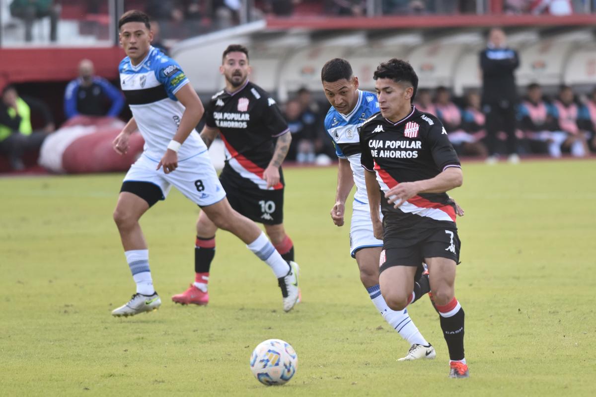 de-mayor-a-menor-ulises-vera-inicio-gran-intensidad-pero-cansancio-ultimos-minutos-le-jugo-mala-pasada-1087887-194038.jpeg de-mayor-a-menor-ulises-vera-inicio-gran-intensidad-pero-cansancio-ultimos-minutos-le-jugo-mala-pasada-1087887-194038.jpeg