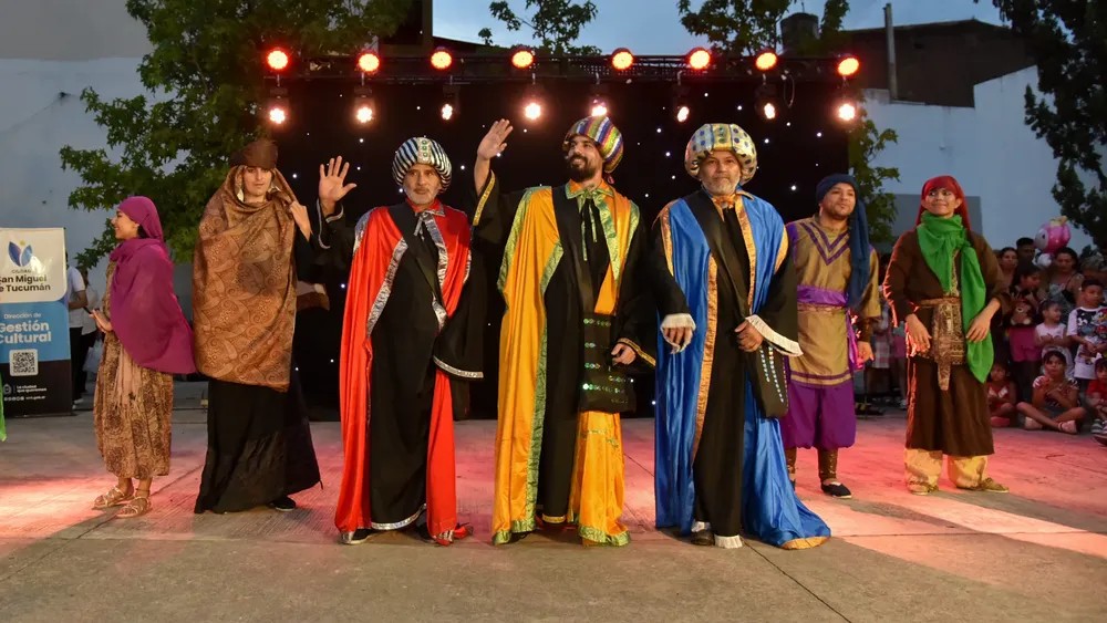 Los Reyes Magos recorren San Miguel de Tucumán con actividades para toda la familia
