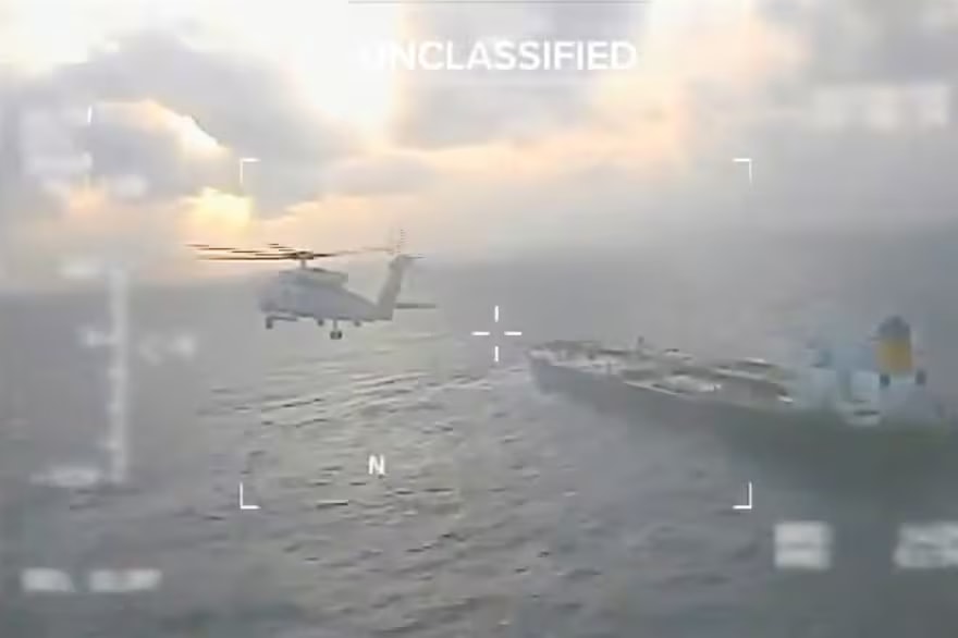 Estados Unidos incauta un petrolero con bandera rusa en el Atlántico Norte y escala la tensión con Moscú