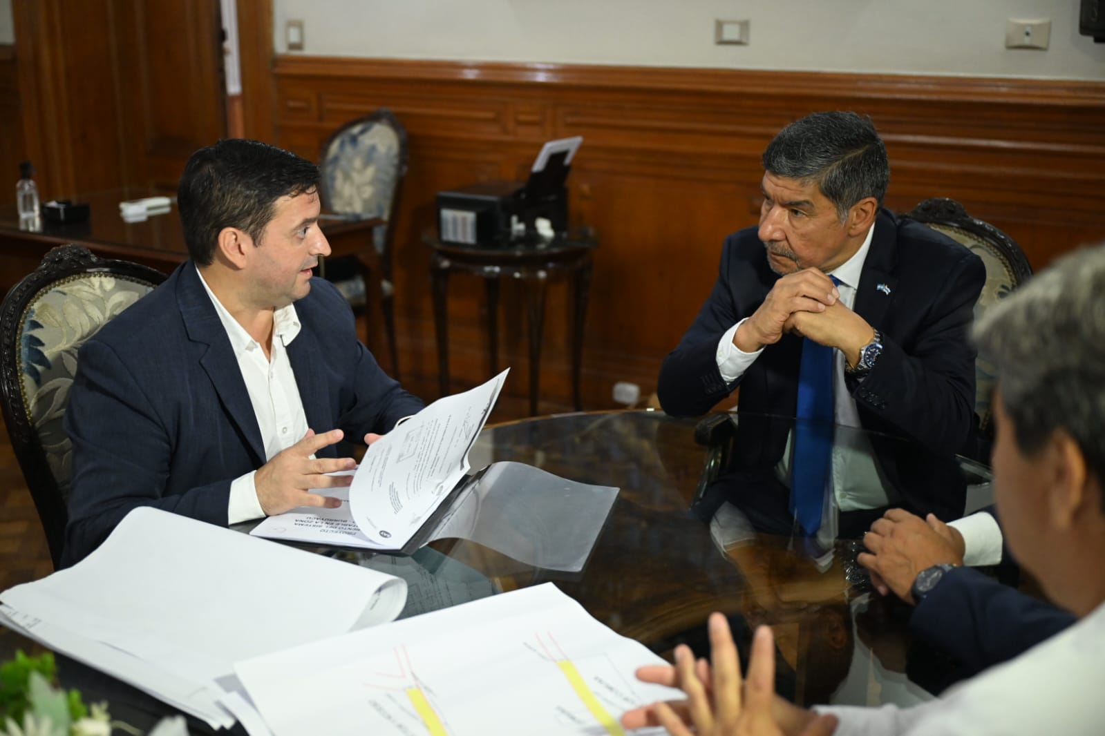 Planifican obras estratégicas para mejorar la prestación de servicios básicos en dos comunas rurales