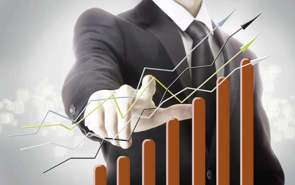 Las ventas minoristas crecieron 2,5% en 2025, pero cerraron el año con ocho meses en retroceso