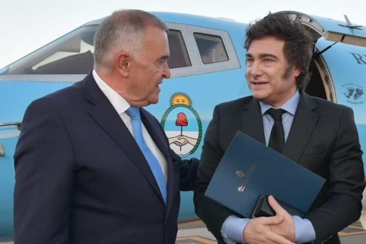 javier-milei-junto-a-los-gobernadores-jaldo-y-PBOKVRQSDJA2VHXFVLW7AC7GNI.avif
