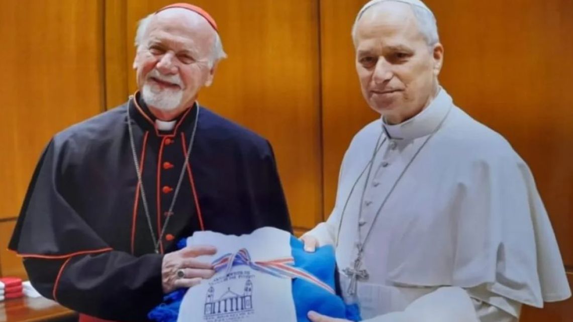 El papa León XIV se reunió con el Arzobispo de Santiago del Estero y le anticipó que podría visitar Argentina