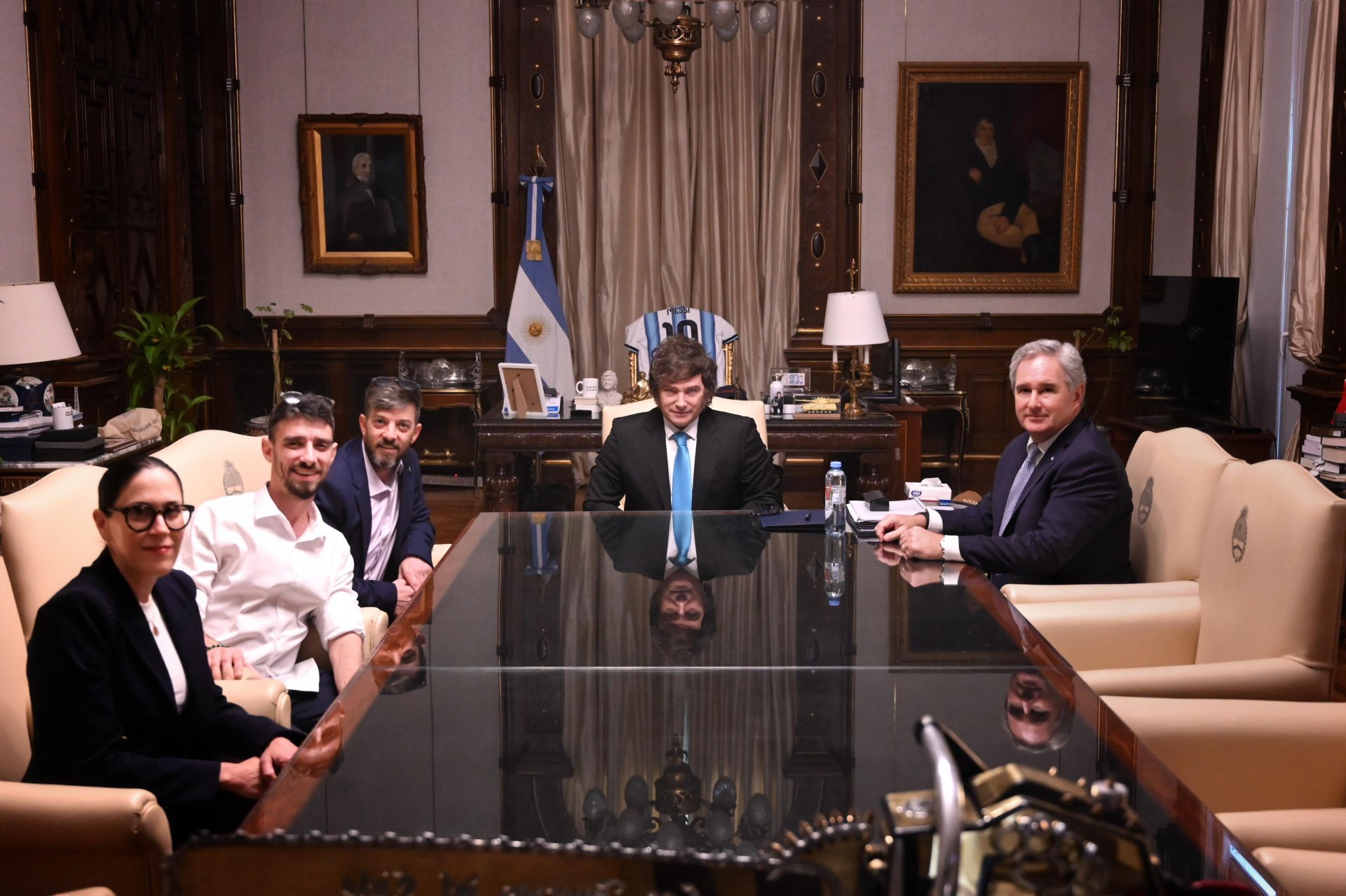 Javier Milei recibió en Casa Rosada a dos argentinos secuestrados por Hamas