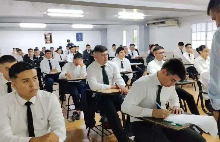 Casi mil jóvenes compiten por solo 65 cupos para ingresar a la Escuela de Policía de Tucumán