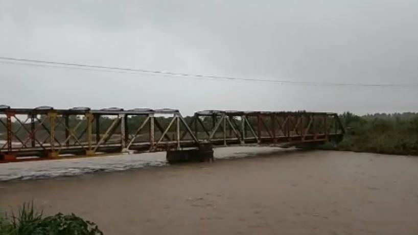 Lluvias intensas en Tucumán: el río Chico desbordó y generó daños en Santa Rosa
