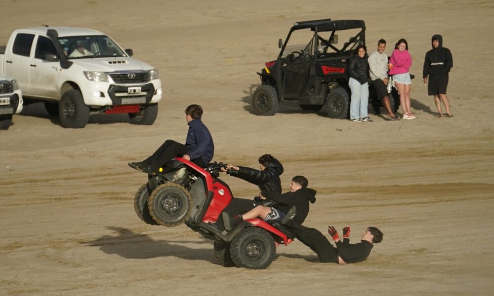 El intendente de Pinamar advirtió que habrá controles más duros en La Frontera y apuntó contra conductas irresponsables
