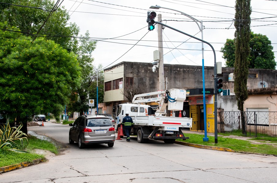 Habilitan nuevos semáforos en Mendoza y Juan José Paso y en Jujuy y La Plata
