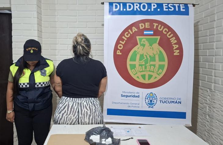 Detienen a una mujer con cocaína para más de 2.400 dosis en La Bombilla
