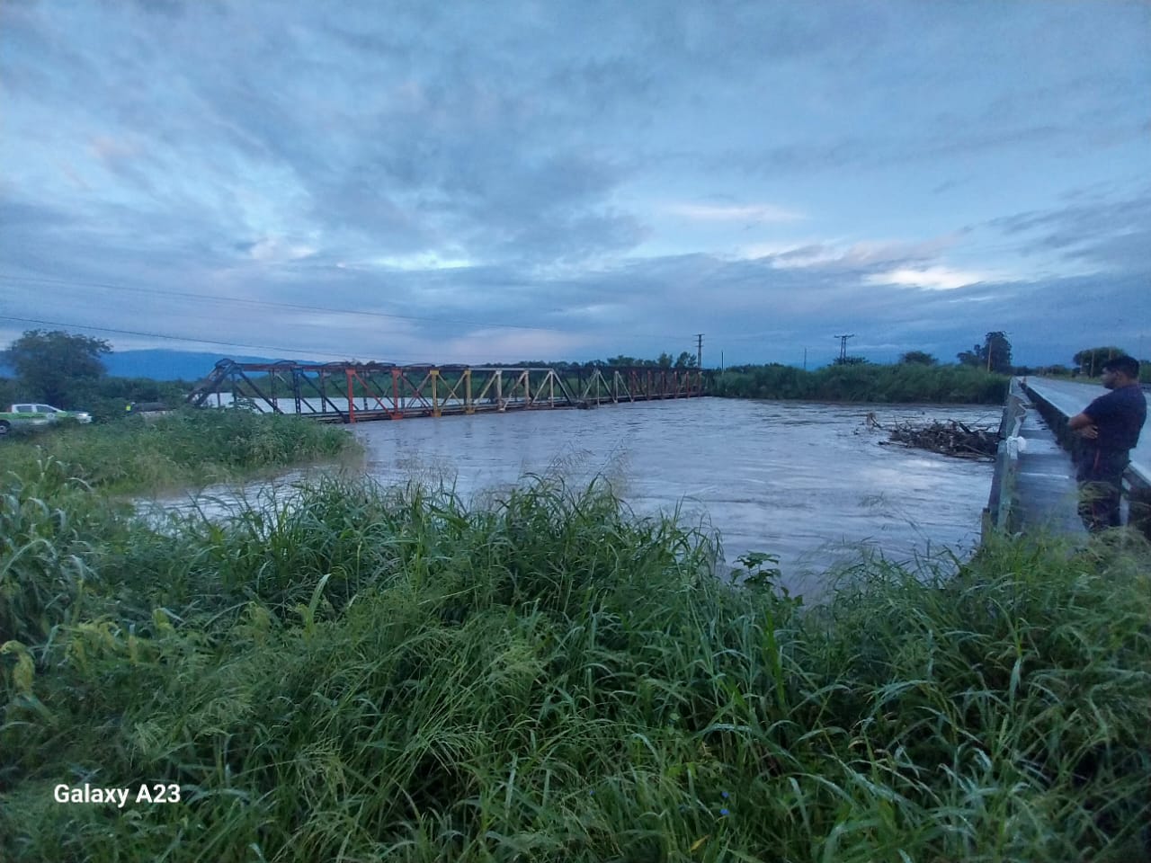 Las lluvias volvieron a angustiar a vecinos del sur tucumano: hay anegamientos y cortes de luz
