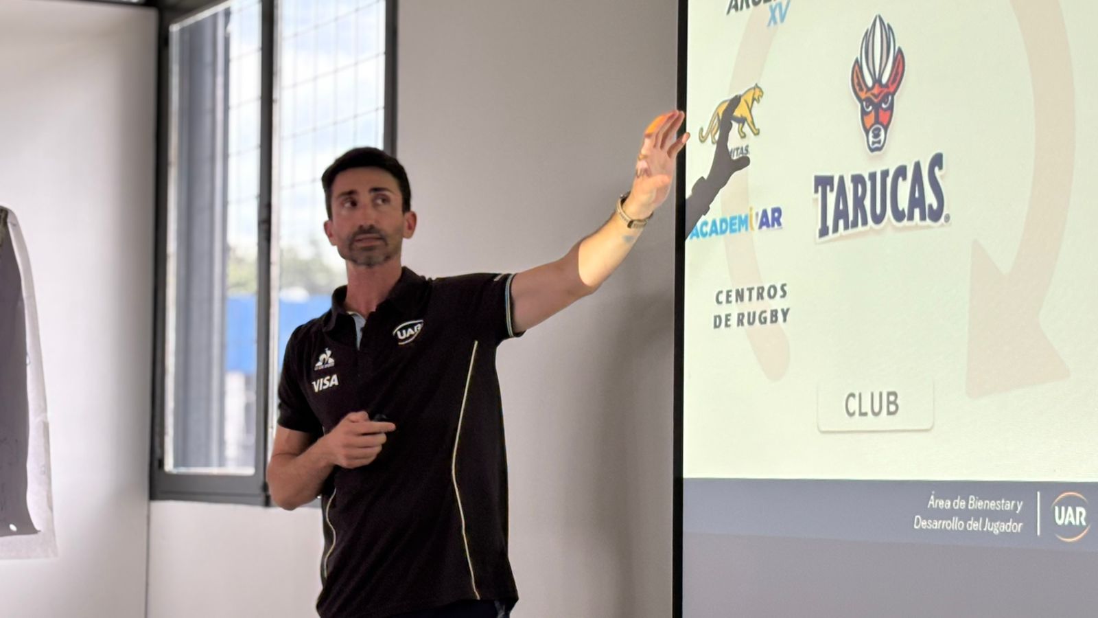 Javier Villa, responsable del Área de Bienestar y Desarrollo de la UAR: "Los jugadores van pidiendo cada vez más ayuda"
