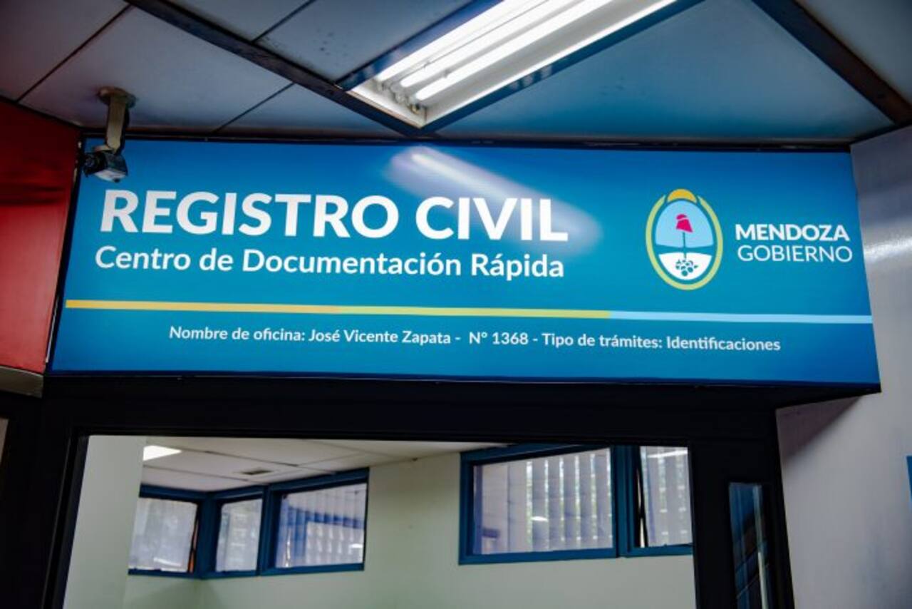 Investigan a una empleada del Registro Civil de Neuquén por cobros ilegales y actas adulteradas