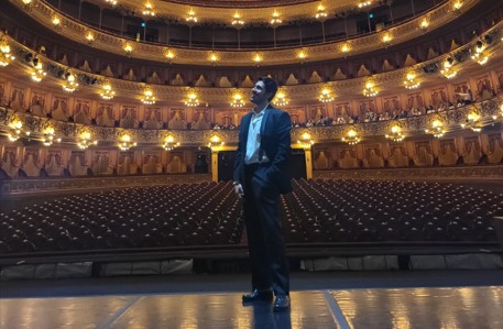 Camino a Juilliard: el tenor tucumano que llegó al Colón guiado por señales