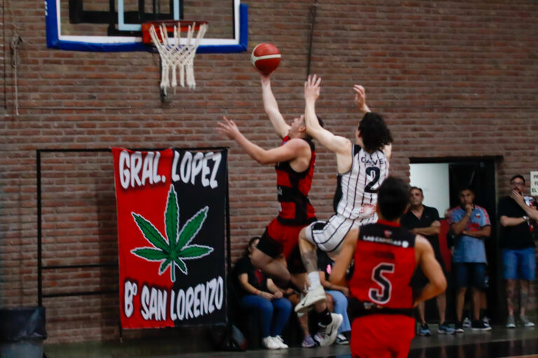 Estudiantes fue contundente en Santa Fe y aplastó a Colón