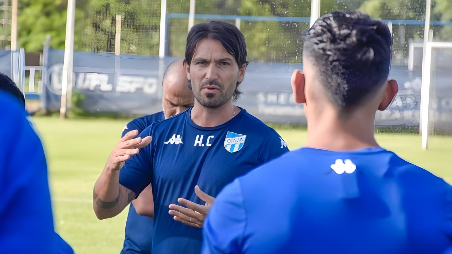 Cuando la revolución es jugar simple: Atlético Tucumán y una deuda básica