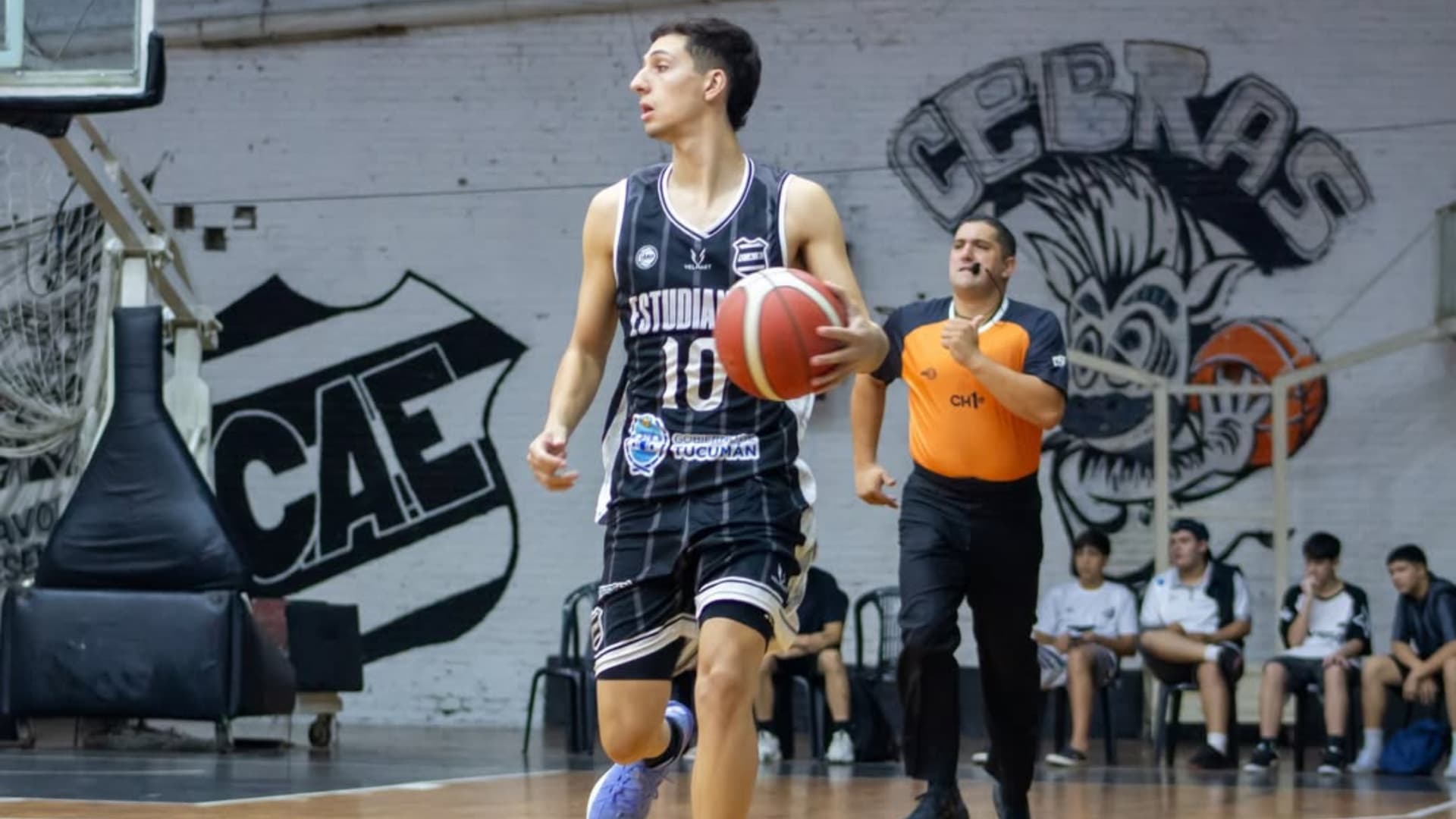 Dura caída en casa: Estudiantes no pudo ante la solidez cordobesa