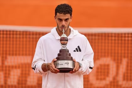 Francisco Cerúndolo coronó una semana inolvidable con el título del Argentina Open