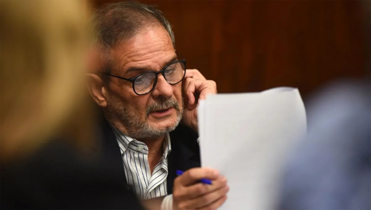 ¿Puede Pagani ir por la reelección como rector de la UNT? Lo que dice el estatuto y los planteos opositores