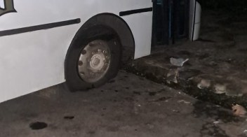 Denuncian agresiones y daños a colectivos por no adherir al paro