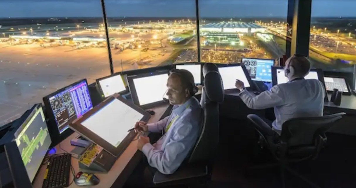 Paro de controladores aéreos provocará demoras y cancelaciones de vuelos en todo el país