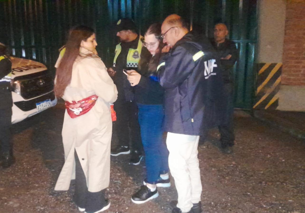 Hallaron a un hombre sin vida en Villa 9 de Julio: investigan un posible caso de justicia por mano propia