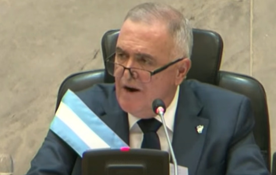 banda.jpg.png banda.jpg.png