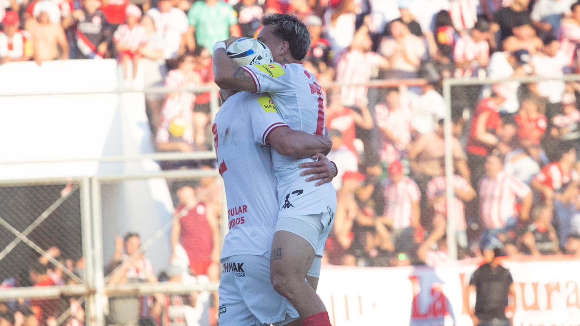 De los silbidos al aplauso: reacción con sello Ovando