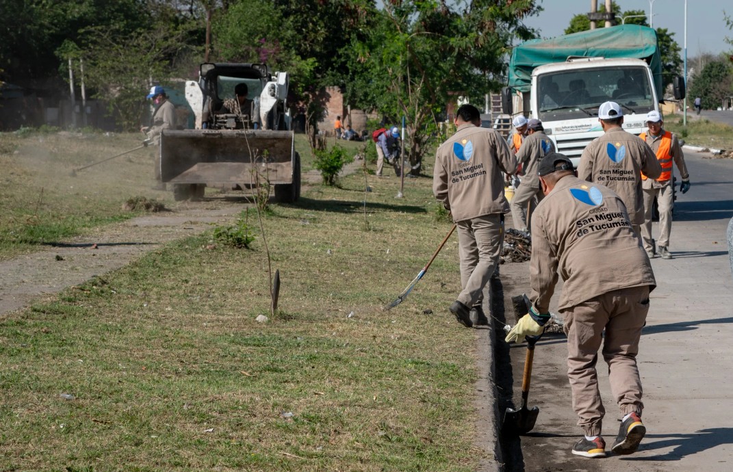 Crecieron un 53% las denuncias por vecinos que arrojan basura en la Capital 