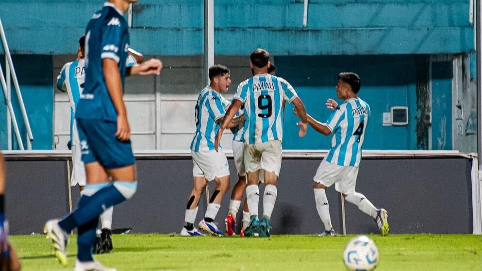Atlético Tucumán reaccionó a tiempo y bajó al puntero de la Reserva en el José Fierro