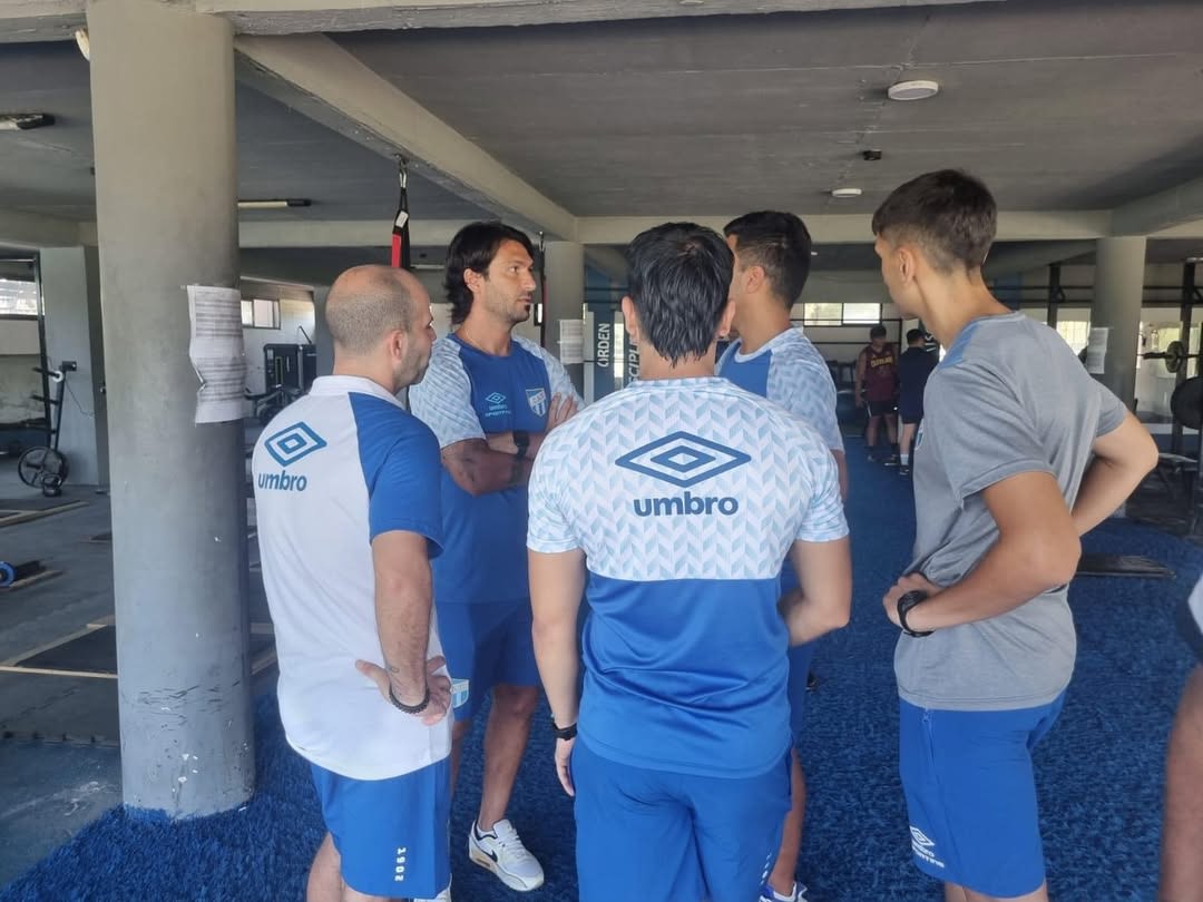 Hoy me toca cerrar una etapa muy especial en mi carrera después de 1 año y 2 meses en Club Atlét.jpg