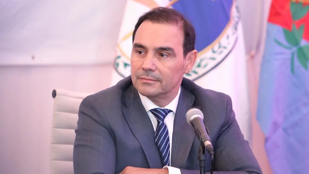 Valdés denunció a un dirigente opositor que le exigió explicaciones por el caso Loan