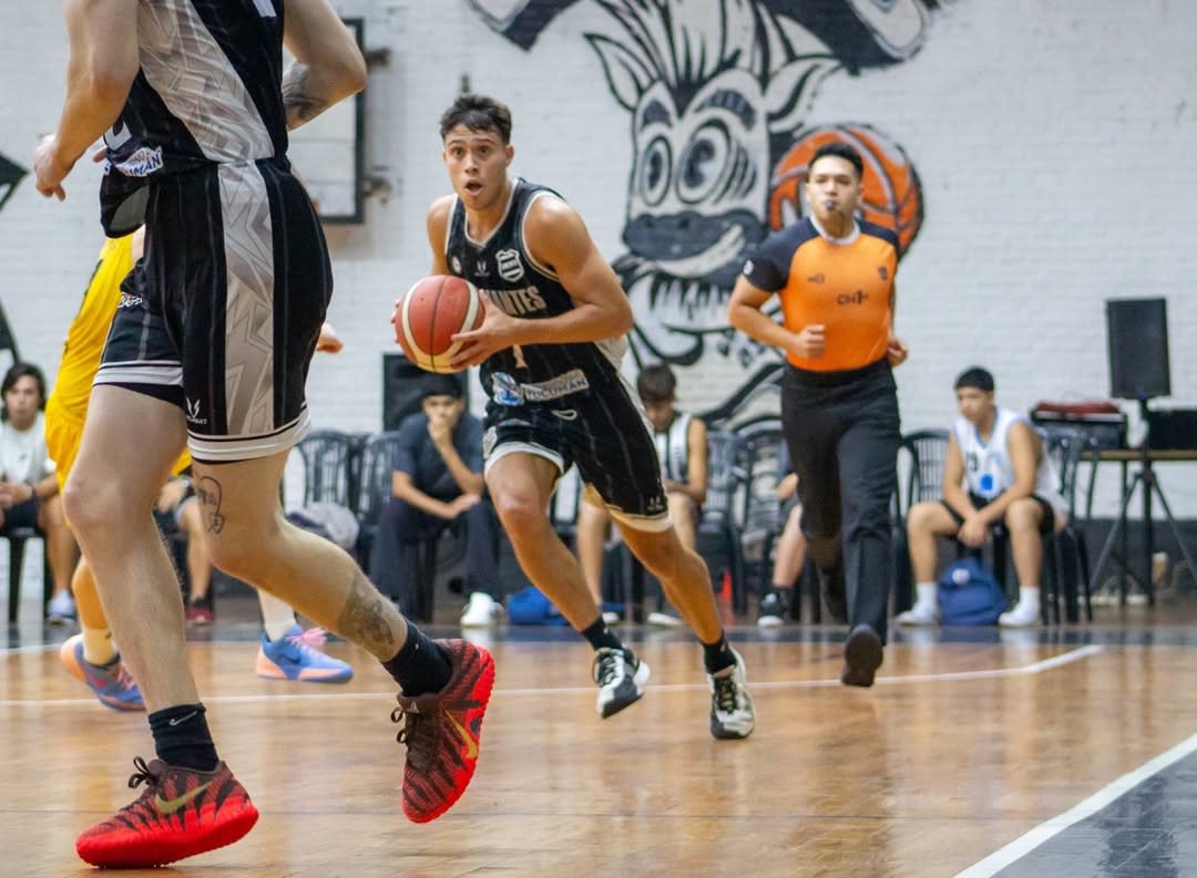 GANÓ ESTUDIANTES 🦓🏀78-74Fotos @lourcorbalanfotografia #VamosLaCebra #Estudiantes #Tucuman (2).jpg