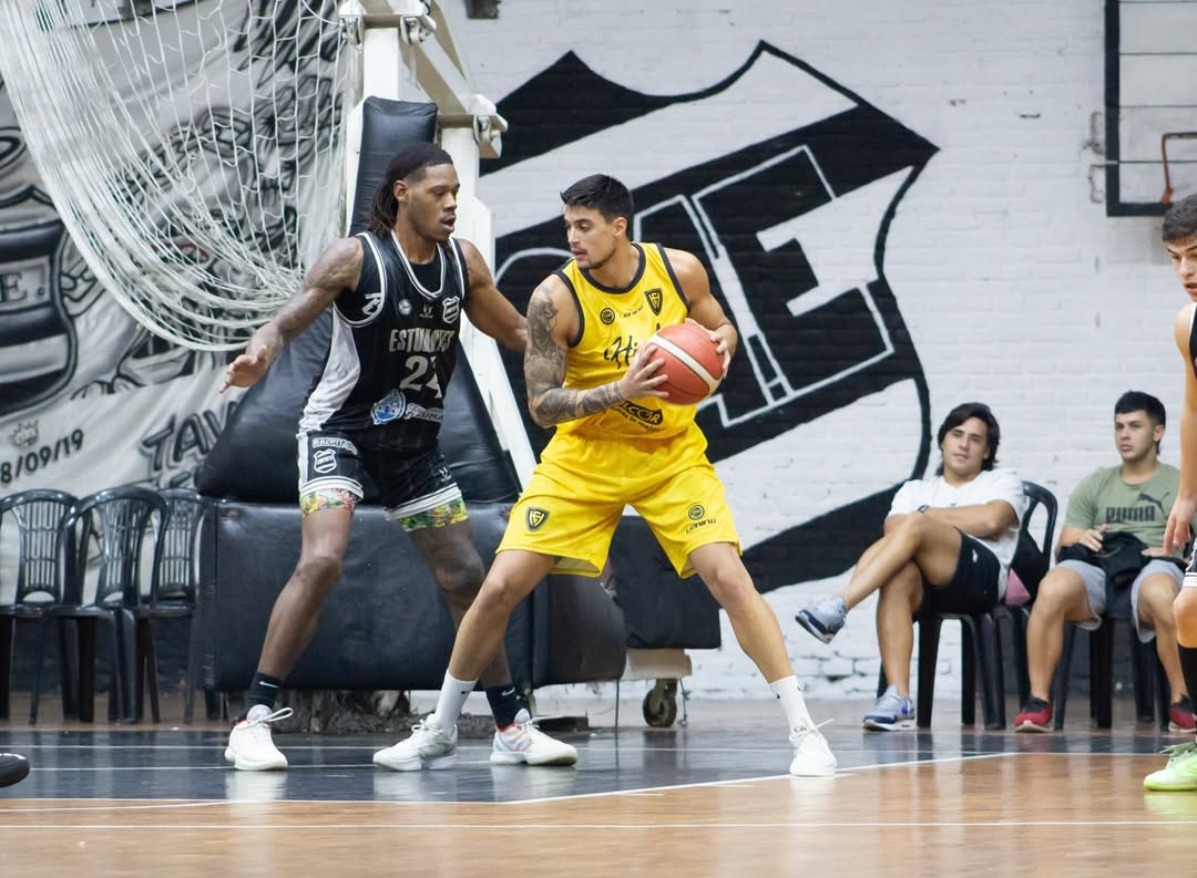 GANÓ ESTUDIANTES 🦓🏀78-74Fotos @lourcorbalanfotografia #VamosLaCebra #Estudiantes #Tucuman.jpg