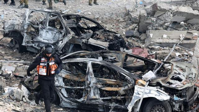 Un misil iraní impactó en Tel Aviv y dejó un muerto en medio de la escalada regional