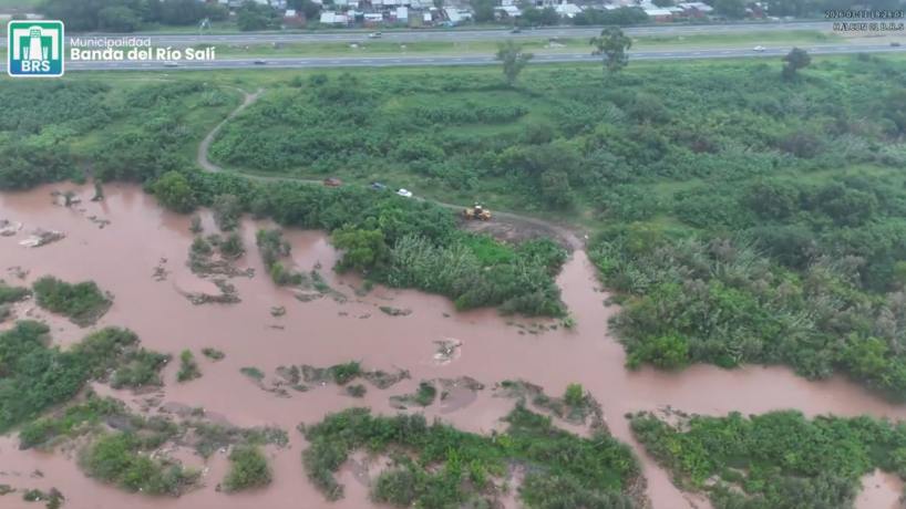 Evacuaron a unas 70 familias en Banda del Río Salí por el avance del agua