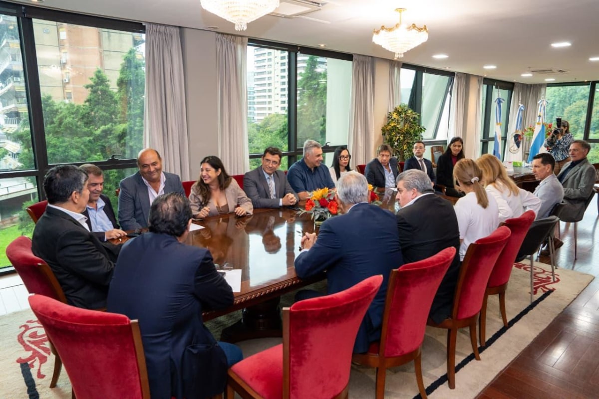 reunion acevedo comisiones.jpeg